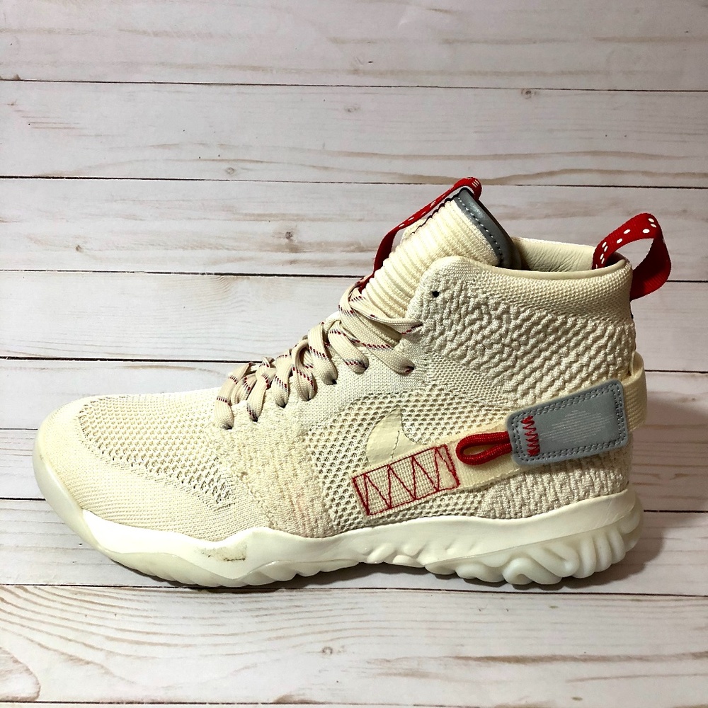 Jordan Apex React 'Light Cream' Nwot Size 9.5 - image 1